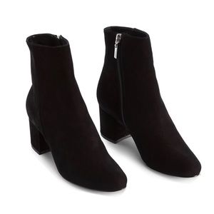 Schutz Lupe Suede Booties, NIB!!! 37.5! 👢